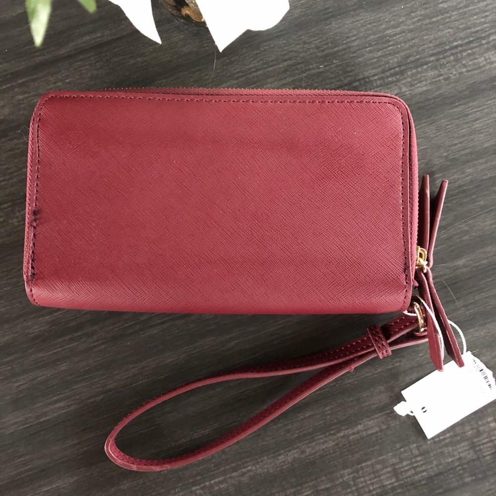 NWT NY and Company wristlet - Picture 3 of 8